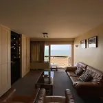 Daire Amazing 2-bedroom With Amazing Sea-view