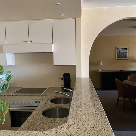 Amazing 2-bedroom With Amazing Sea-view Apartment *
